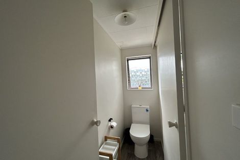 Photo of property in 3 Escort Grove, Awapuni, Palmerston North, 4412