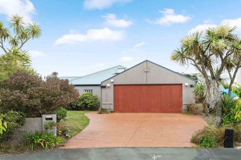 Photo of property in 11 Evenwood Place, Waimairi Beach, Christchurch, 8083