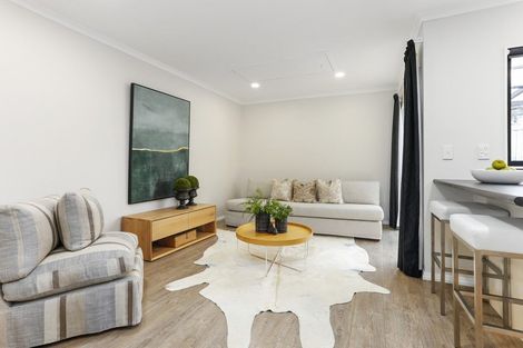 Photo of property in 7 Berkshire Terrace, Massey, Auckland, 0614