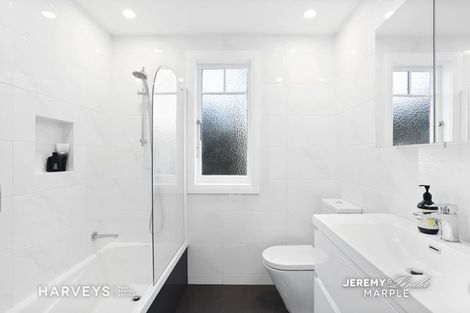 Photo of property in 1/112a View Road, Sunnyvale, Auckland, 0612