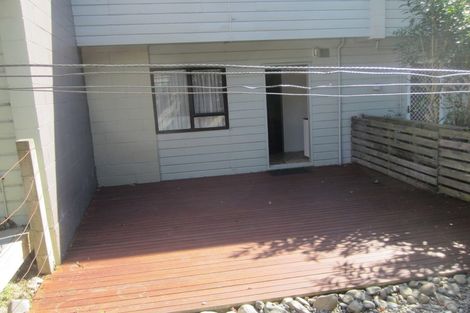 Photo of property in 2/23 Collins Avenue, Tawa, Wellington, 5028