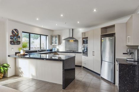 Photo of property in 5 Lambert Way, Paraparaumu, 5032