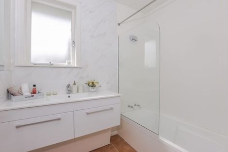 Photo of property in 38 Woodford Avenue, Henderson, Auckland, 0610