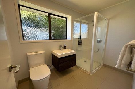 Photo of property in 28 Matuhi Rise, Henderson, Auckland, 0612