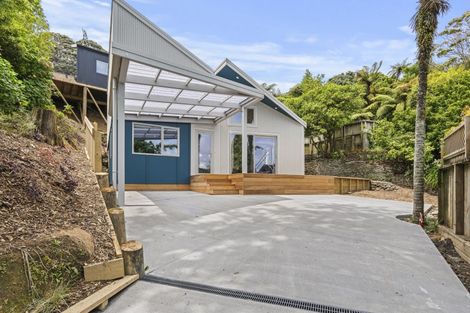 Photo of property in 5 Awanui Street, Merrilands, New Plymouth, 4312