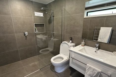 Photo of property in 11a Poneke Drive, Waikanae, 5036