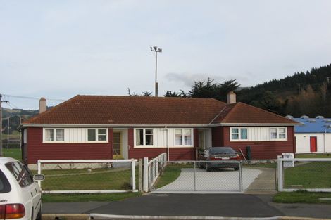 Photo of property in 5 Blundell Avenue, Port Chalmers, 9023