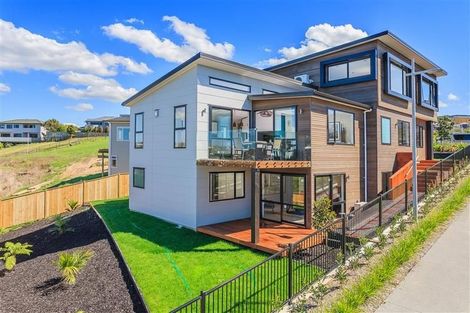 Photo of property in 36 Caldera Drive, Long Bay, Auckland, 0630