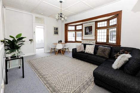 Photo of property in 75 Pendarves Street, New Plymouth, 4310