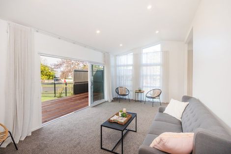Photo of property in 9 Pinedale Parade, Milson, Palmerston North, 4414