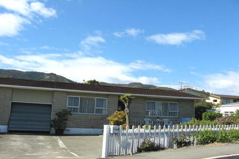 Photo of property in 2/676 Atawhai Crescent, Atawhai, Nelson, 7010
