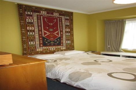 Photo of property in 104 Creswick Terrace, Northland, Wellington, 6012