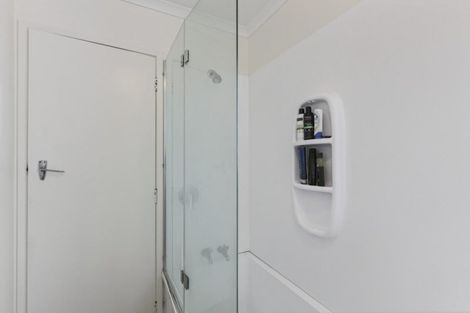 Photo of property in 8 Simons Street, Moturoa, New Plymouth, 4310