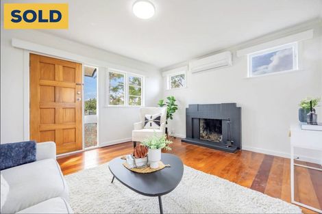 Photo of property in 30 Fruitvale Road, New Lynn, Auckland, 0600