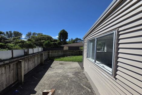 Photo of property in 14 Sutton Crescent, Papakura, 2110
