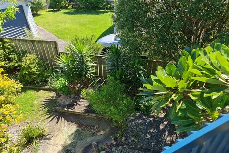 Photo of property in 8 Trig Hill Terrace, Waikanae Beach, Waikanae, 5036