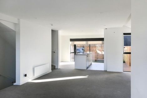 Photo of property in 1/12 Stanley Street, Berhampore, Wellington, 6023