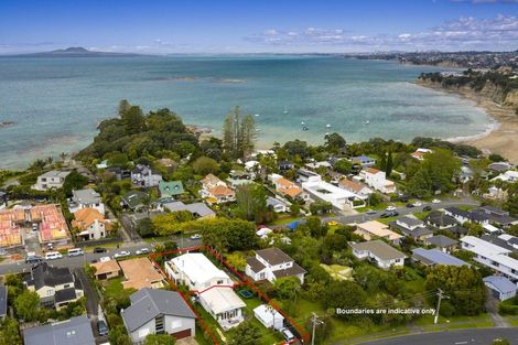 Photo of property in 2/949 Beach Road, Torbay, Auckland, 0630