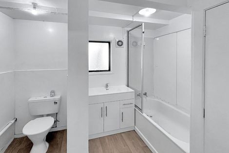 Photo of property in 7a Clayburn Road, Glen Eden, Auckland, 0602