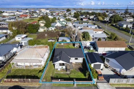 Photo of property in 201 Puriri Street, Castlecliff, Whanganui, 4501