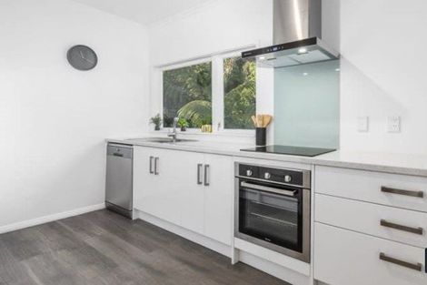 Photo of property in 33 Thomas Street, Stokes Valley, Lower Hutt, 5019