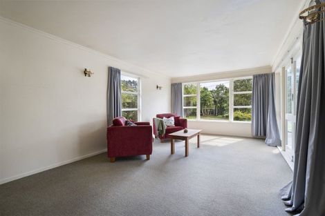 Photo of property in 393 Aokautere Drive, Aokautere, Palmerston North, 4471