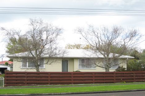 Photo of property in 18 Cowling Road, Hurdon, New Plymouth, 4310