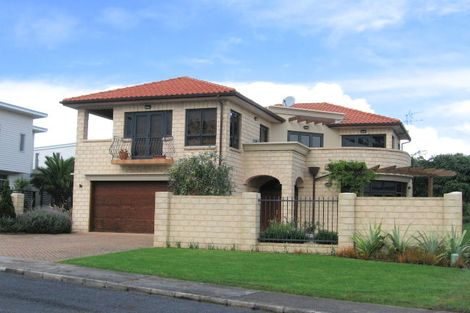 Photo of property in 21 Lynton Road, Bucklands Beach, Auckland, 2012