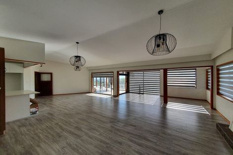 Photo of property in 645 Ponga Road, Opaheke, Papakura, 2584