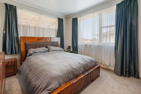 Photo of property in 99 Cargill Street, Papakura, 2110