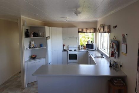 Photo of property in 18 Marohemo Road, Maungaturoto, 0583