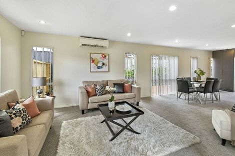Photo of property in 9 Bezar Place, Flat Bush, Auckland, 2016