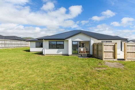 Photo of property in 12 Corsica Court, Fitzherbert, Palmerston North, 4410