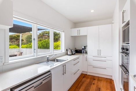 Photo of property in 16 Tongariro Street, Paraparaumu, 5032