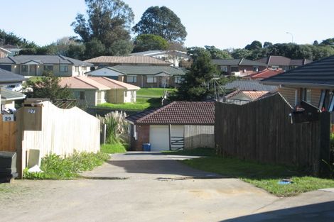 Photo of property in 23 Loughinisland Place, Weymouth, Auckland, 2103