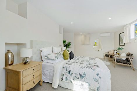 Photo of property in 39 Scarlet Oak Drive, Schnapper Rock, Auckland, 0632