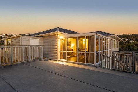 Photo of property in 9 Ayr Place, Papakowhai, Porirua, 5024