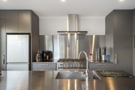 Photo of property in 31 Cavalli Road, Long Bay, Auckland, 0630