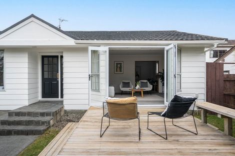 Photo of property in 10 Mallard Grove, Churton Park, Wellington, 6037