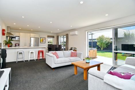 Photo of property in 49 Sequoia Way, Rangiora, 7400