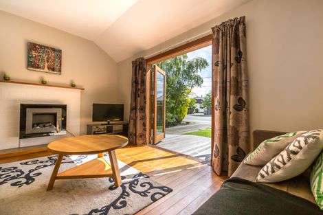 Photo of property in 123 Selwyn Street, Somerfield, Christchurch, 8024