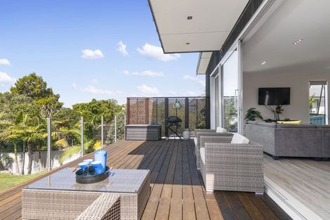 Photo of property in 4 Rock Isle Road, Torbay, Auckland, 0630