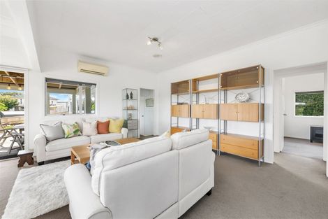 Photo of property in 65 Sandstone Road, Whitford, Manurewa, 2576