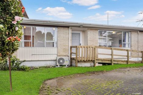 Photo of property in 2/3172 Great North Road, New Lynn, Auckland, 0600