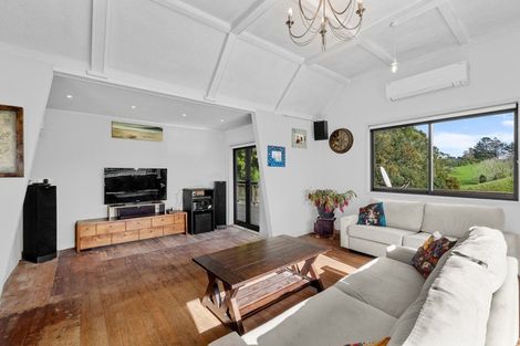 Photo of property in 14 Te Arai Point Road, Te Arai, Wellsford, 0975