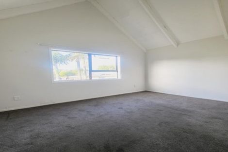 Photo of property in 153 Everglade Drive, Totara Heights, Auckland, 2105