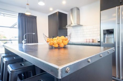 Photo of property in 7 Swansea Street, Hokowhitu, Palmerston North, 4410