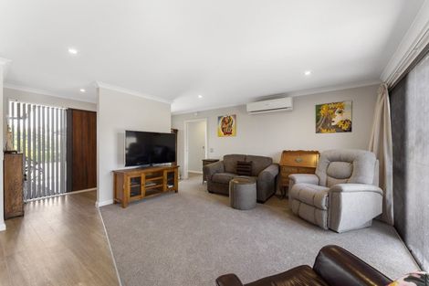 Photo of property in 58 Parnell Heights Drive, Kelvin Grove, Palmerston North, 4414