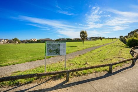 Photo of property in 99 Schnell Drive, Kelvin Grove, Palmerston North, 4414