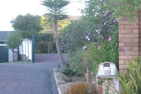 Photo of property in 13 Ferntree Terrace, West Harbour, Auckland, 0618